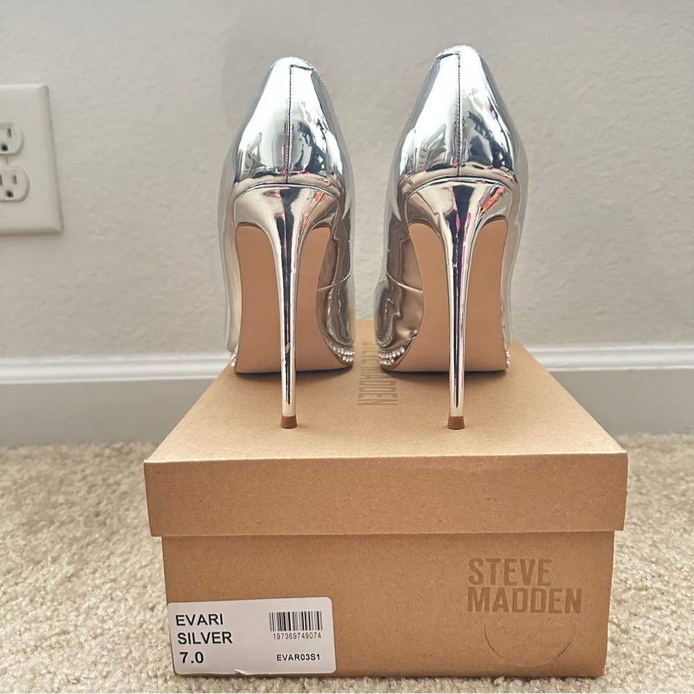 Silver Shiny Party Heels Steve Madden - Picture 5 of 8